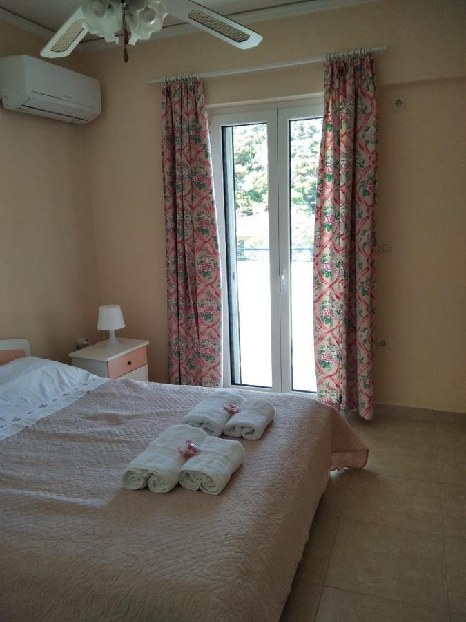 Ferienwohnung Marios View Saronida Exterior foto